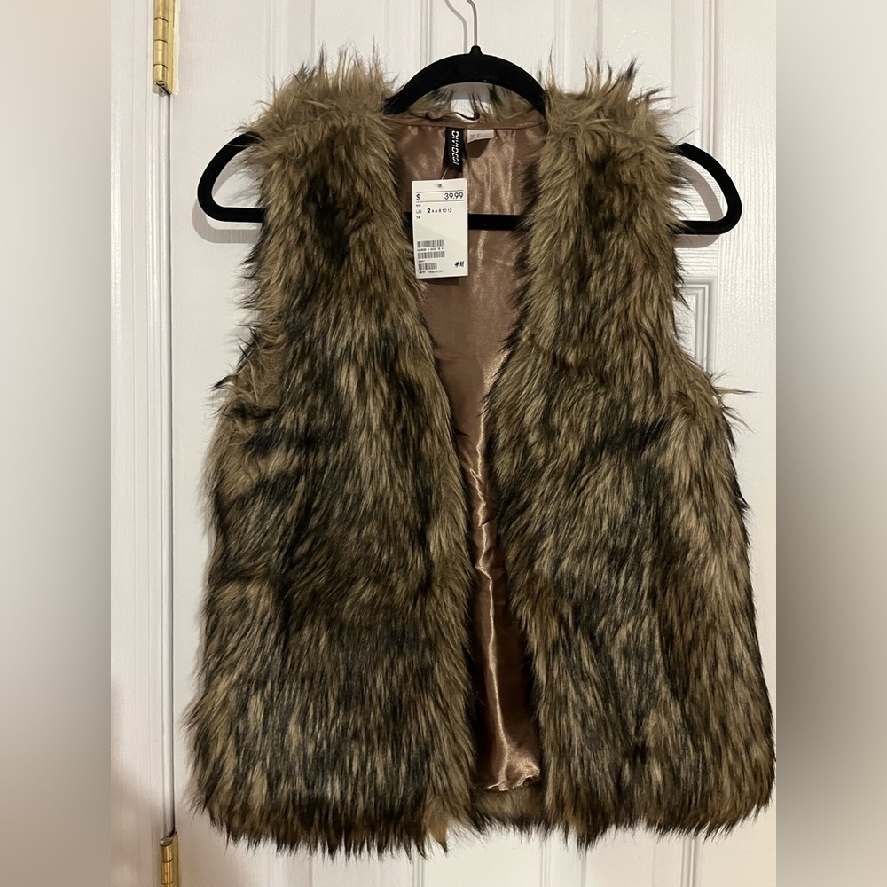 H&M Faux Fur Vest - NWT - Size 2